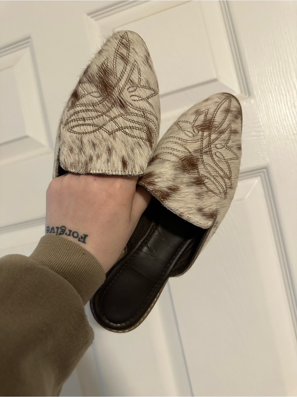 Cowhide Slip-On Mules in Cream & Brown